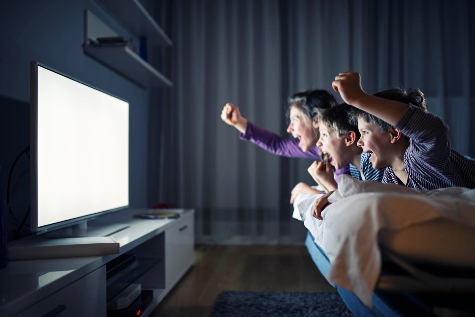 Frequently asked questions about UAE mobile, internet, and IPTV family packages